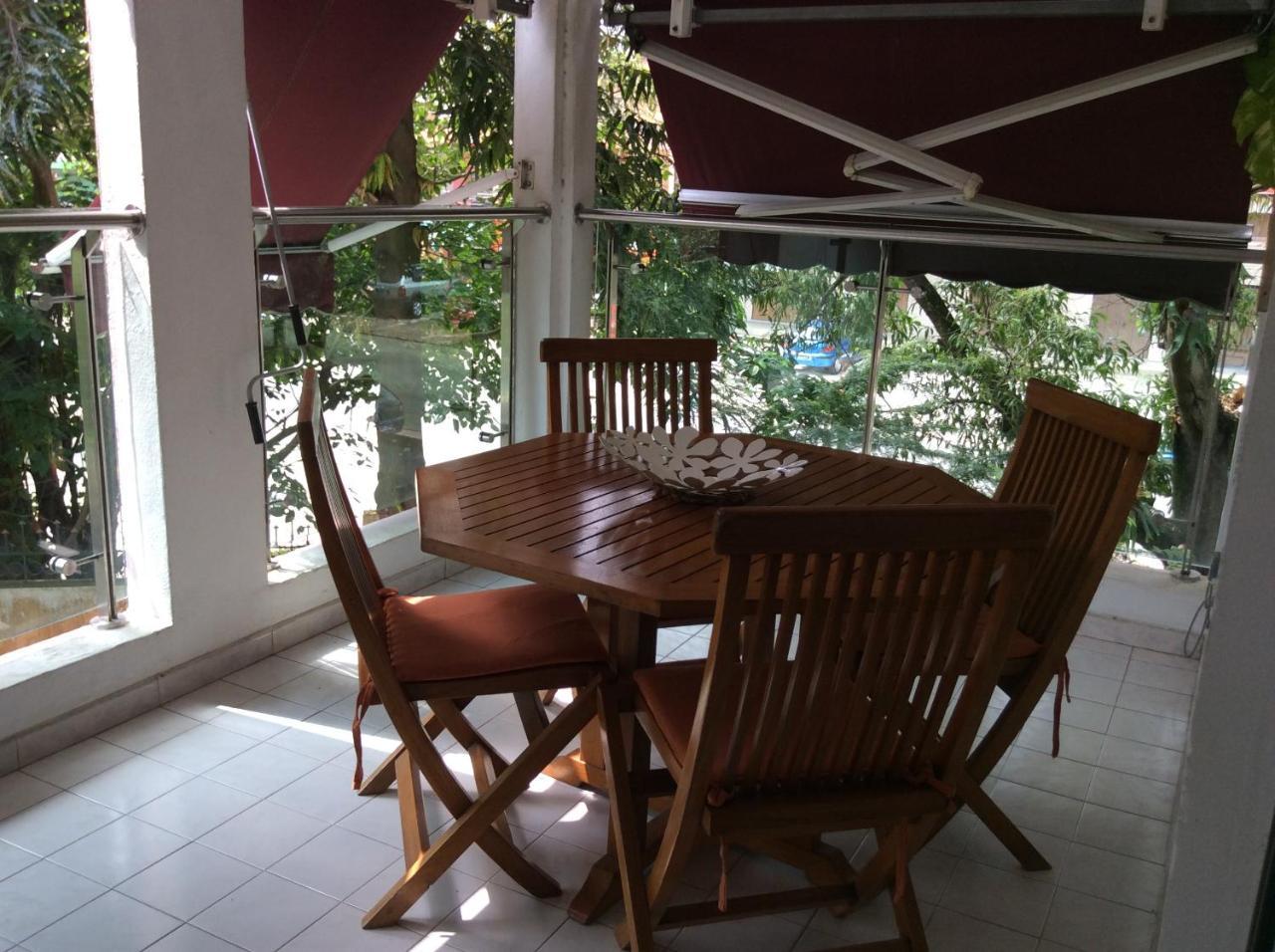 Residence Le Flamboyant Abidjan Buitenkant foto